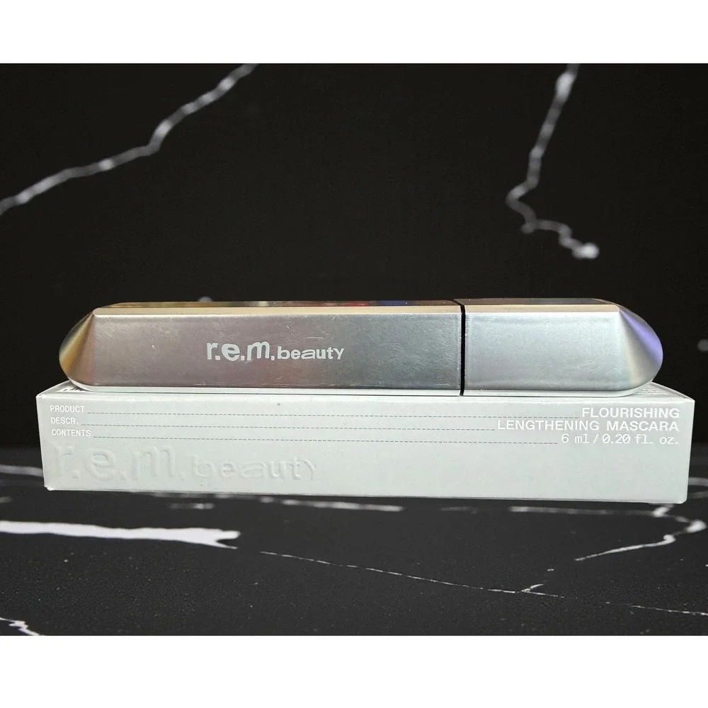 r.e.m beauty - Flourishing Lengthening Mascara - Midnight Black *NIB*